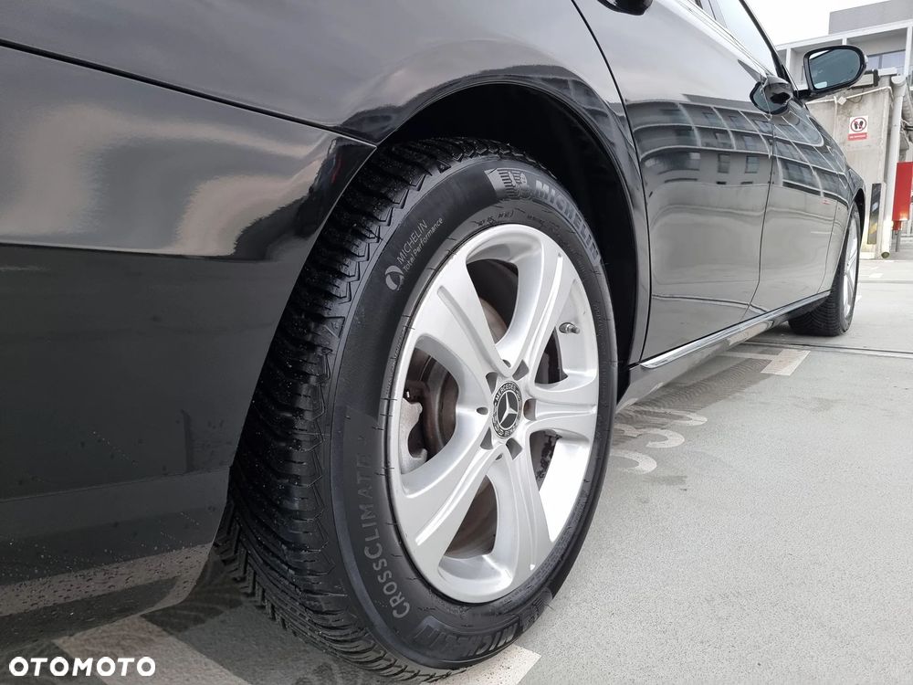 Mercedes-Benz Klasa E 220 d 9G-TRONIC Avantgarde - 16