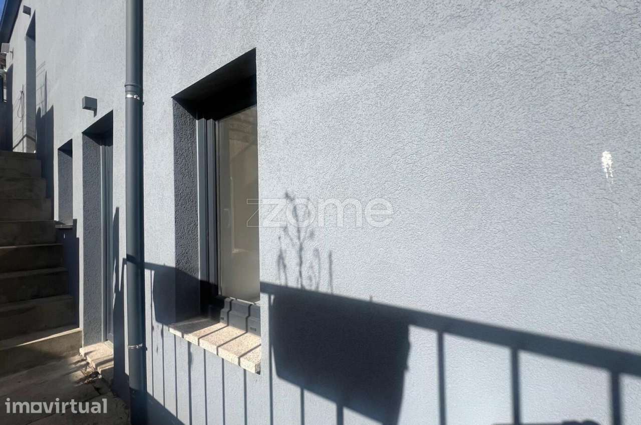 Moradia T2, renovada, com terraço e anexo, centro do Porto - Grande imagem: 3/58