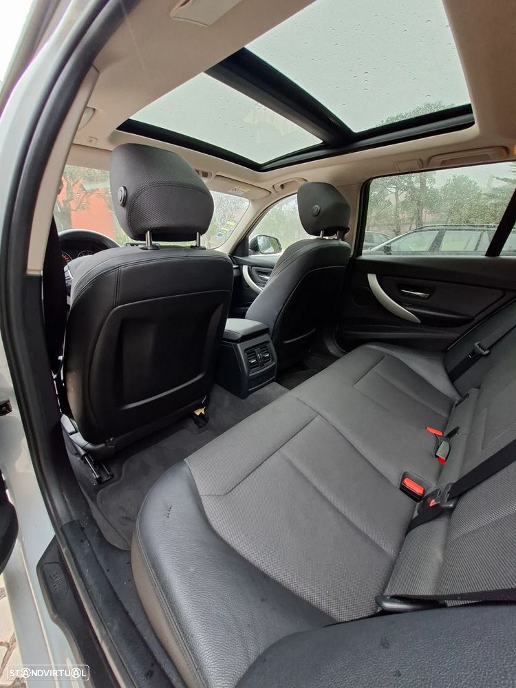 BMW 320 d Auto Line Sport - 10