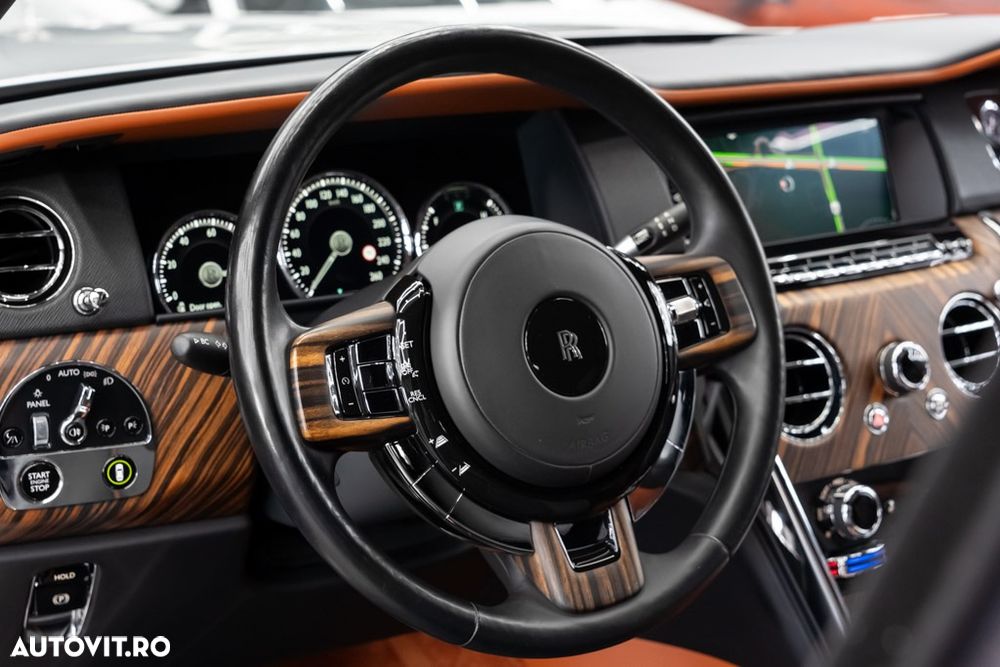 Rolls-Royce Cullinan Standard - 34