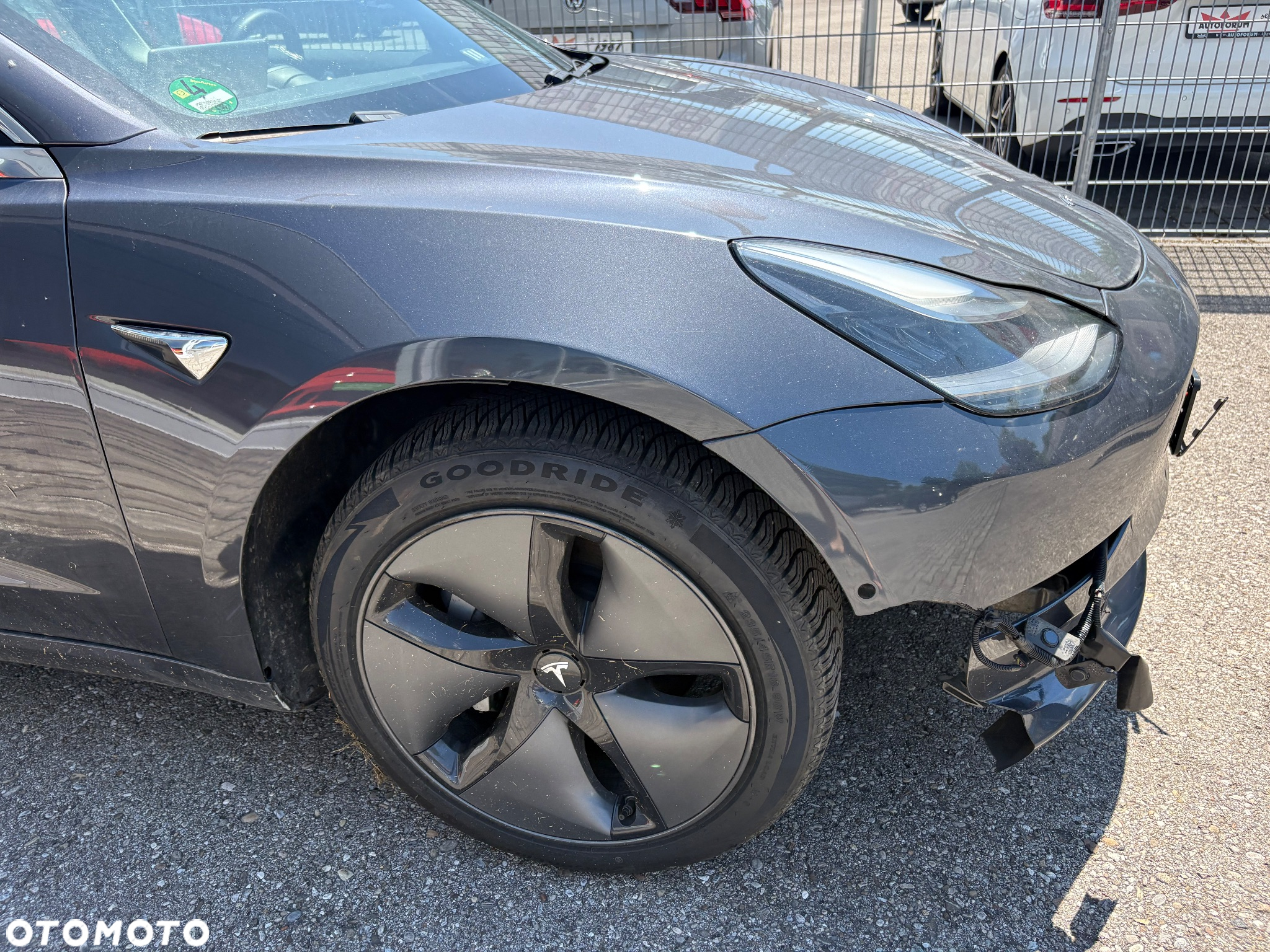 Tesla Model 3 Standard Reichweite Plus Hinterradantrieb - 9