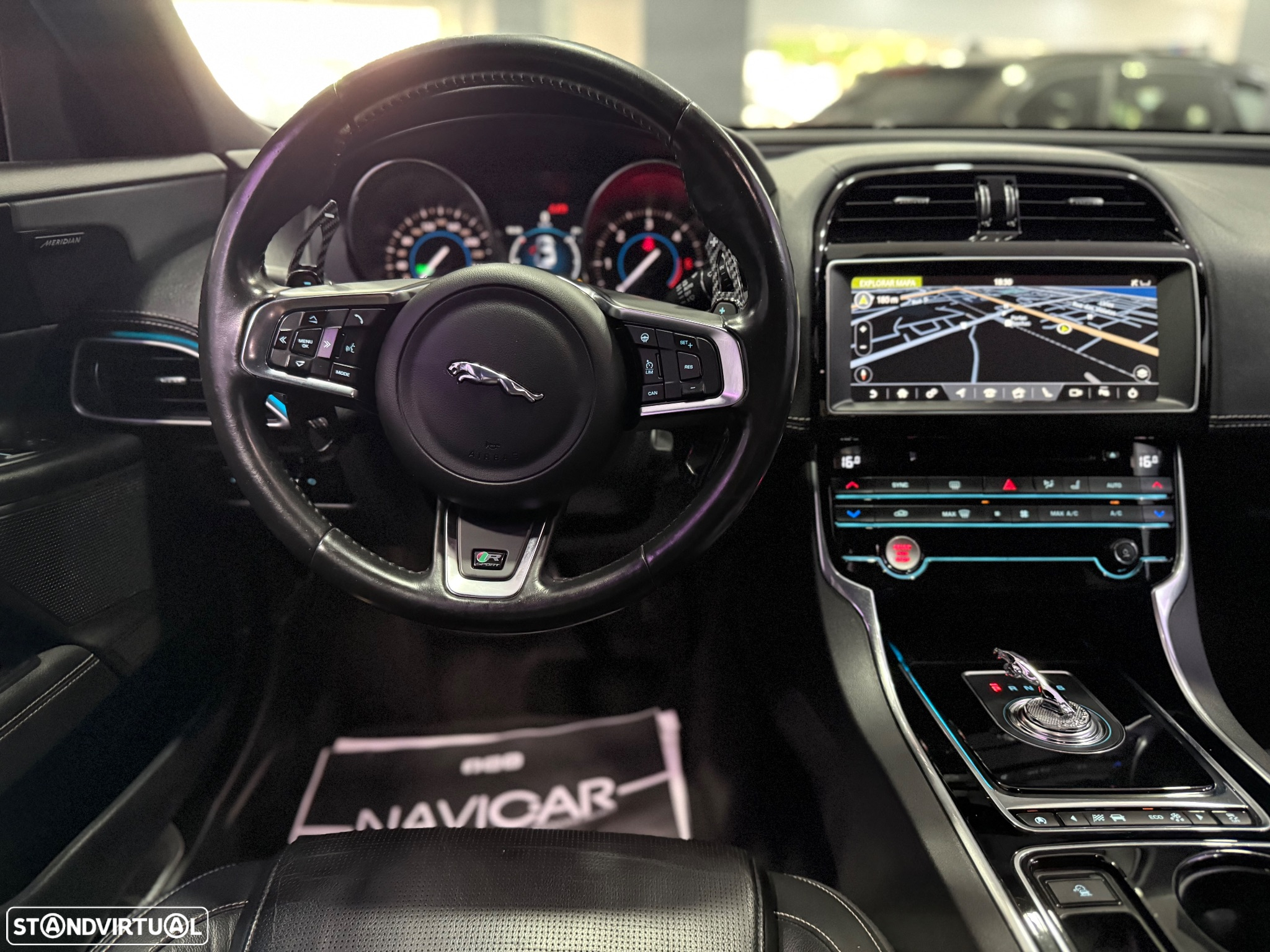 Jaguar XE 2.0 D R-Sport Aut. - 24