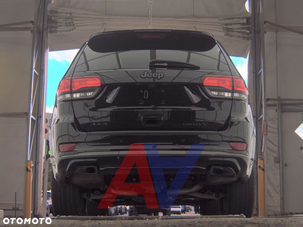 Jeep Grand Cherokee - 13