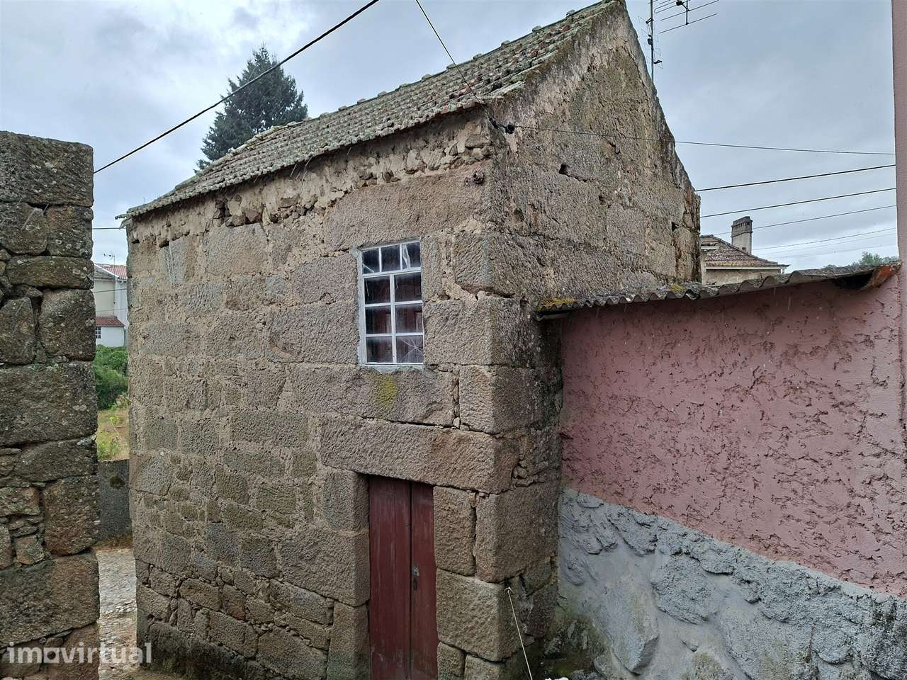 Moradia para Recuperar em Vila Cortês da Serra, Gouveia - Grande imagem: 2/9