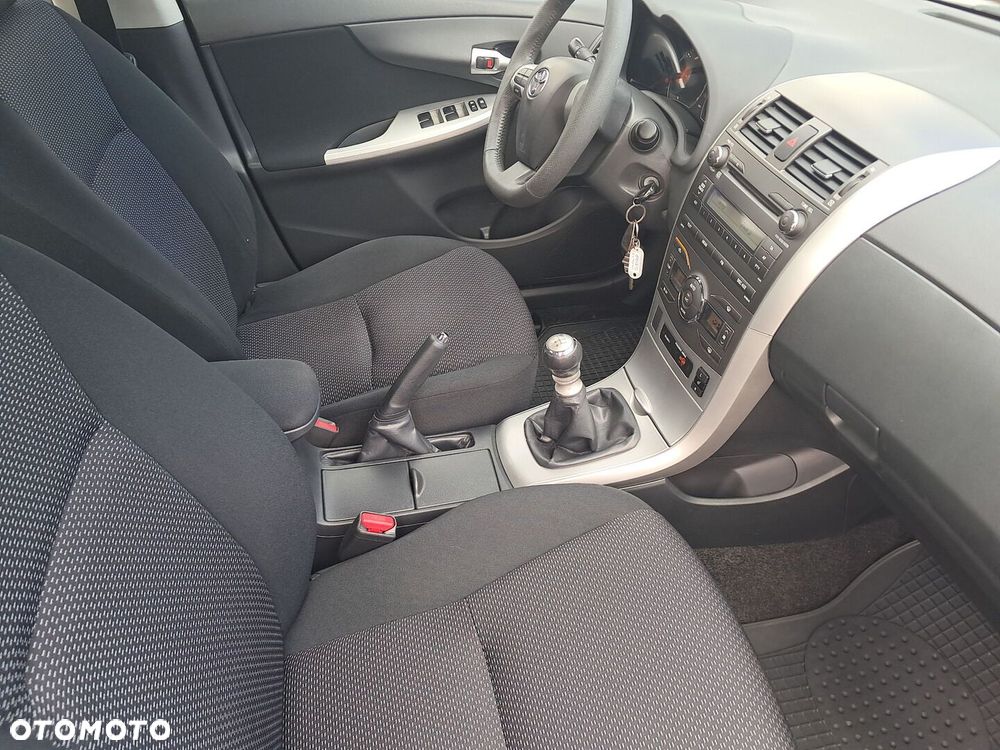 Toyota Corolla 1.6 Premium - 10