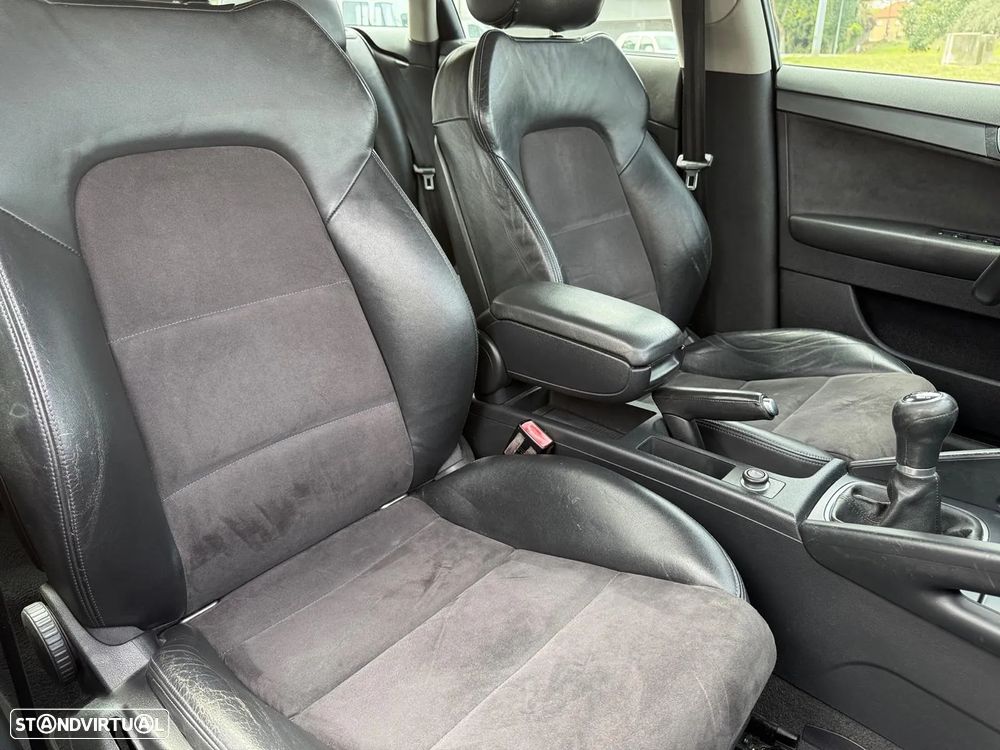 Audi A3 Sportback 1.6 TDI Attraction Business Line - 18