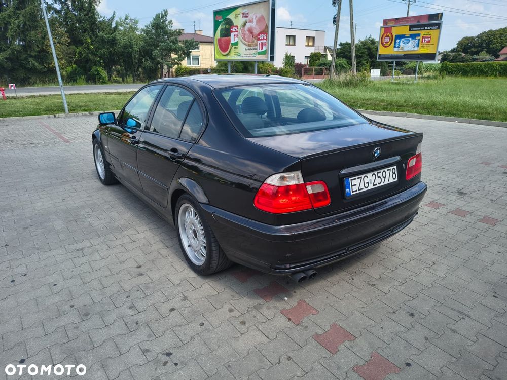 BMW Seria 3 330ix - 10