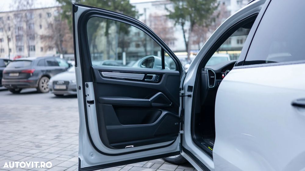 Porsche Cayenne E-Hybrid Tiptronic S - 23