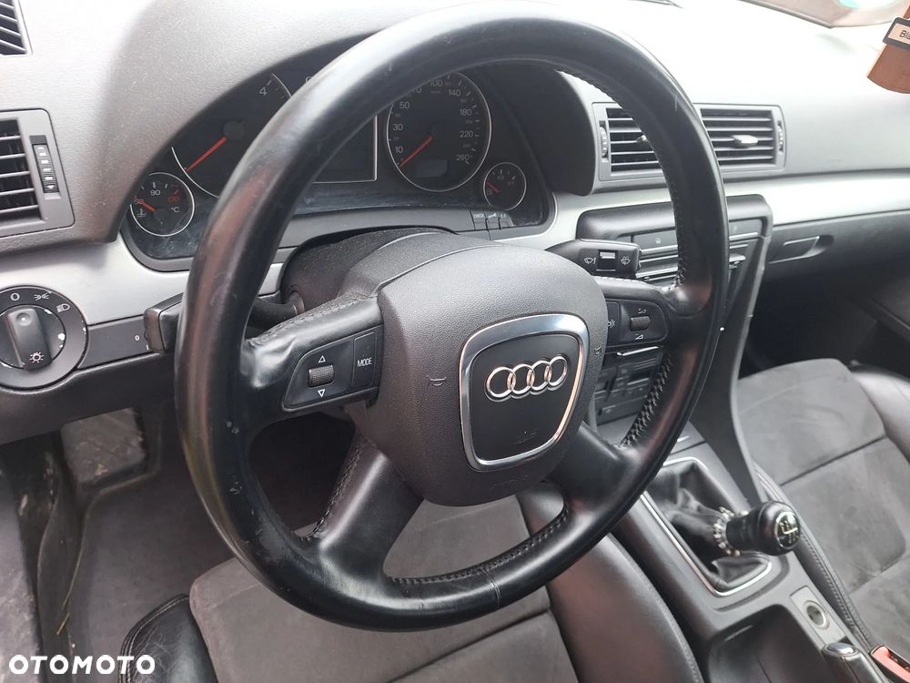 Audi A4 Limousine 2.0 TDI DPF - 15