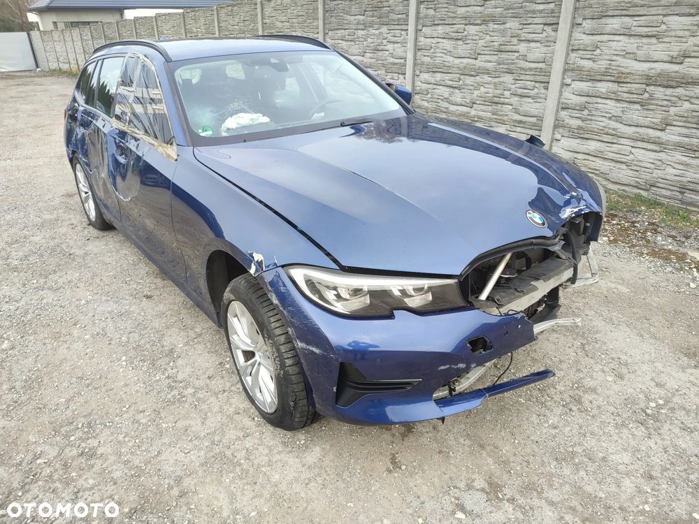 BMW Seria 3 318d Sport Line Shadow - 27