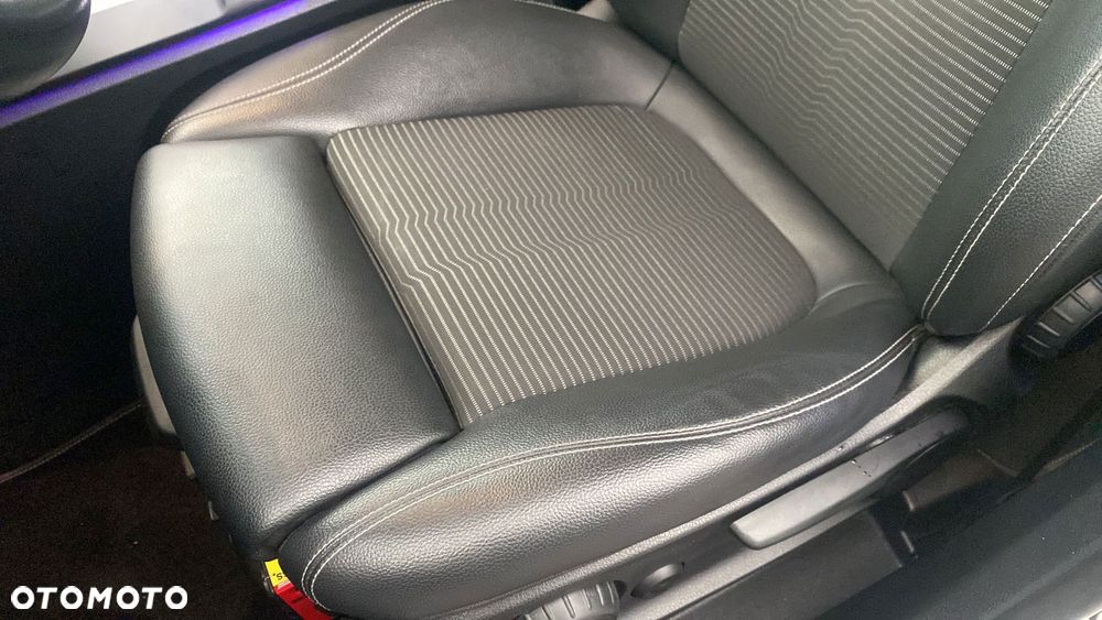 Mercedes-Benz GLB 200 d 4-Matic Progressive 8G-DCT - 17
