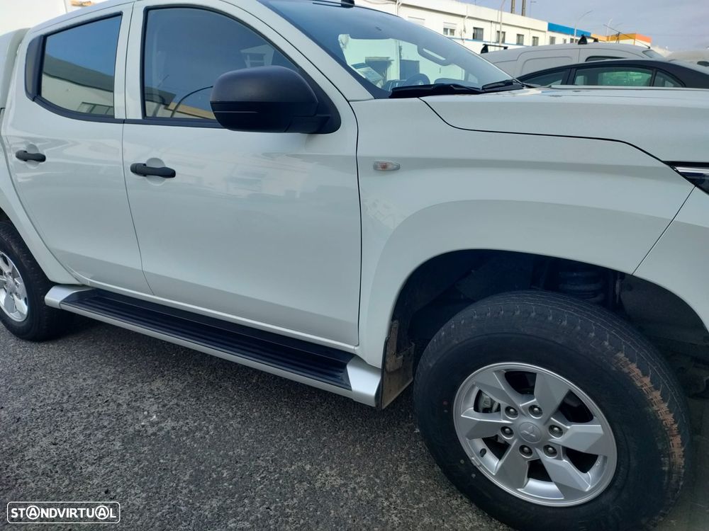 Mitsubishi L200 2.3 DI-D Space Cab Invite 4WD - 7