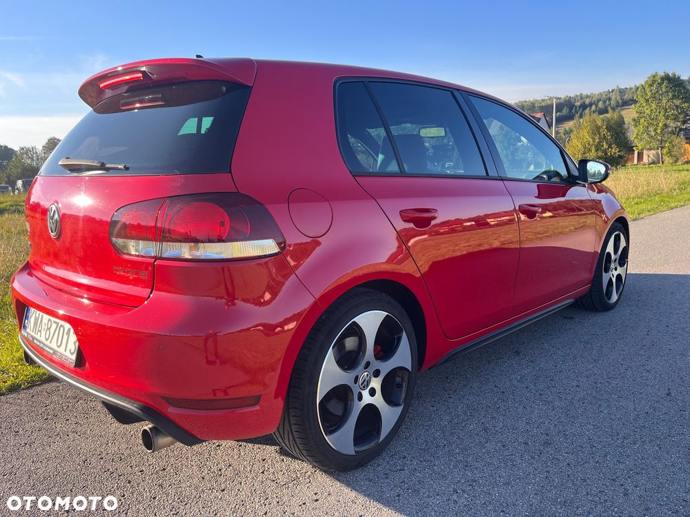 Volkswagen Golf VI 2.0 TSI GTI - 12
