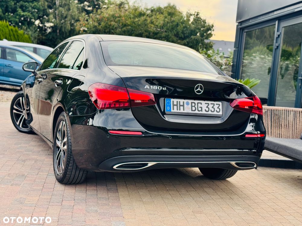 Mercedes-Benz Klasa A 180 d 8G-DCT Style - 34