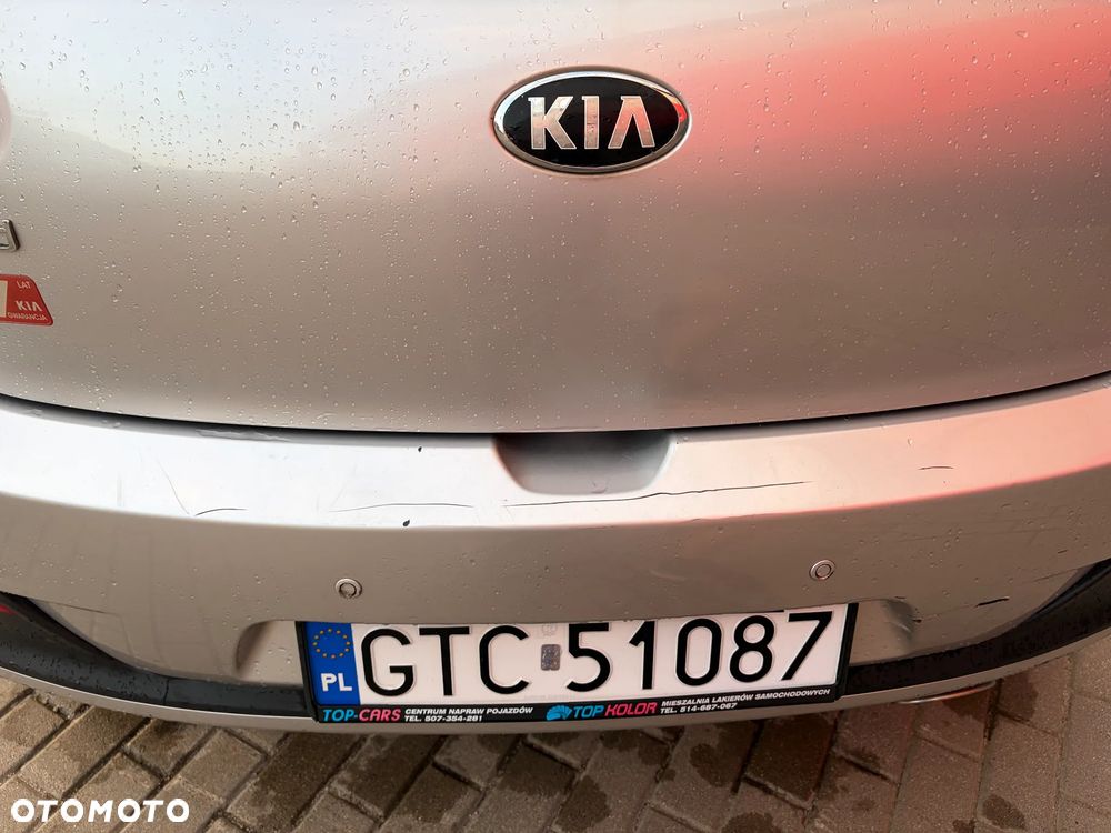 Kia Ceed - 12