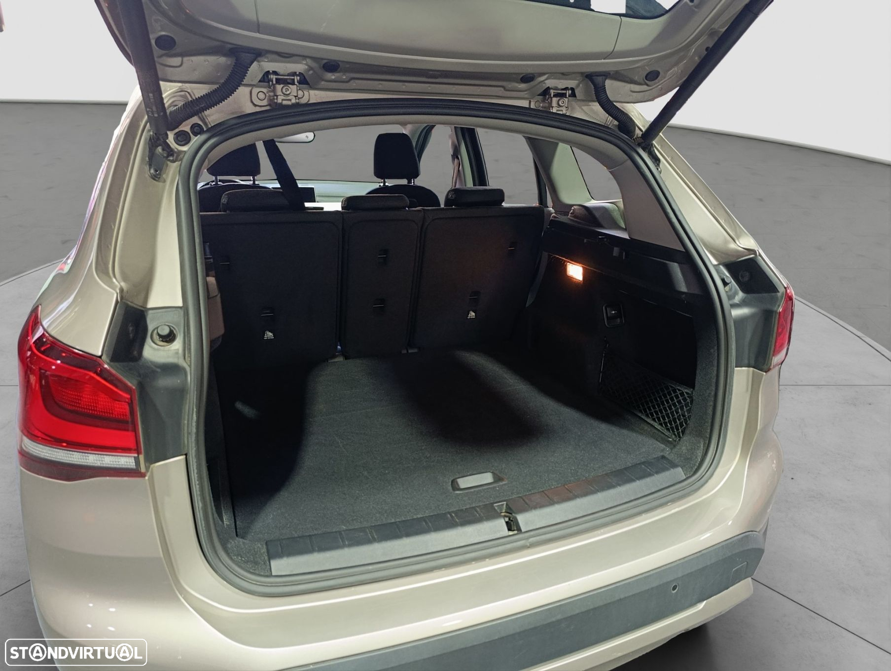 BMW X1 16 d sDrive Auto - 18