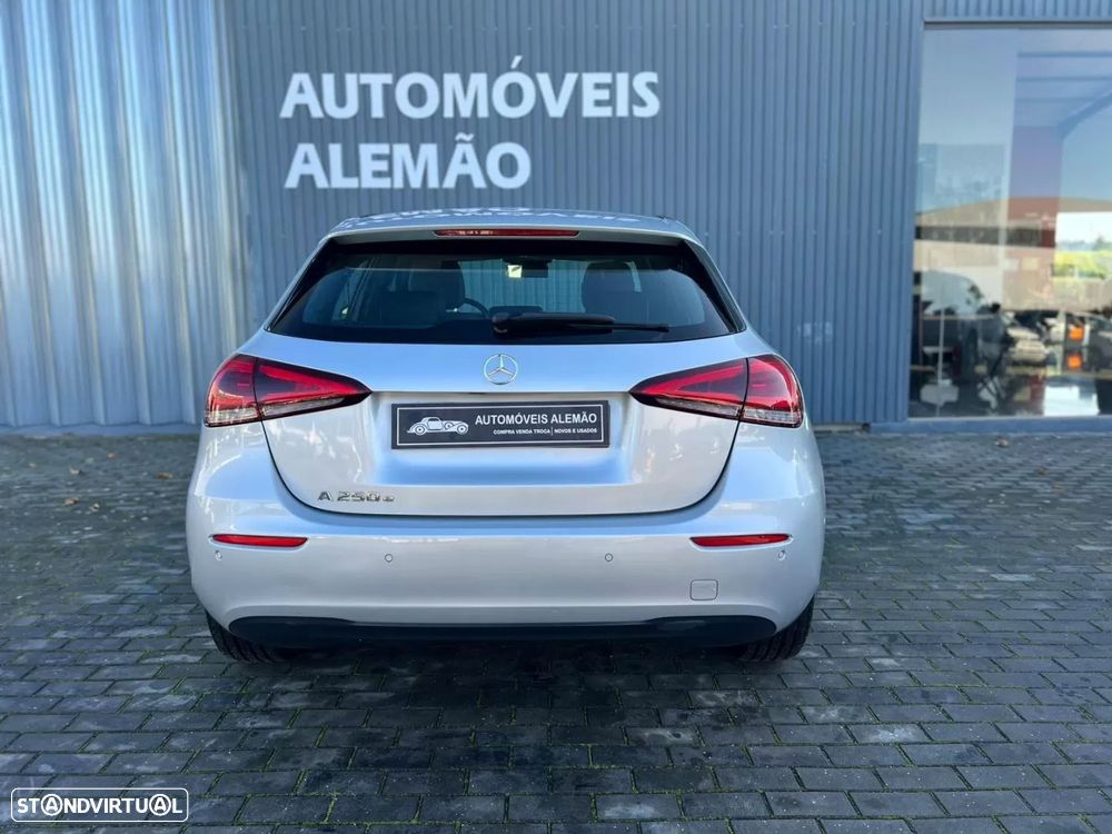 Mercedes-Benz A 250 e Style Plus - 6