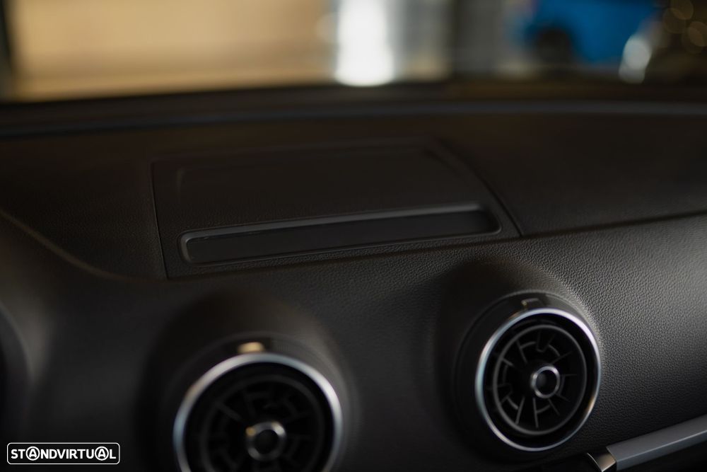 Audi A3 Limousine 1.6 TDI - 40