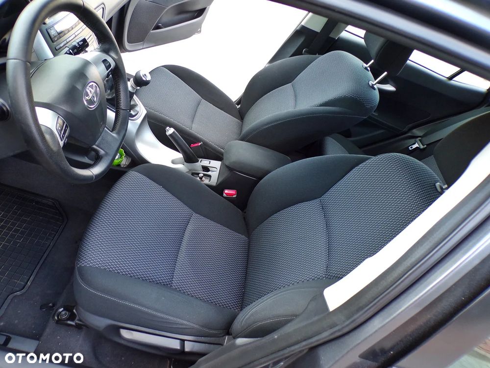 Toyota Auris 1.6 Life+ - 21
