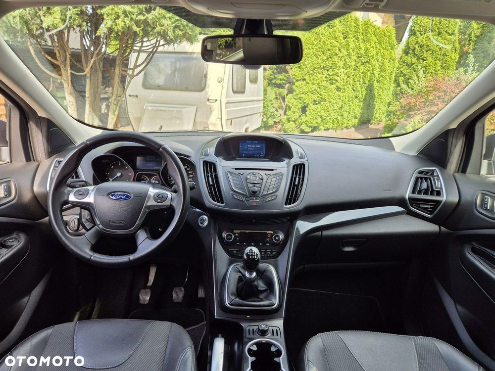 Ford Kuga - 12