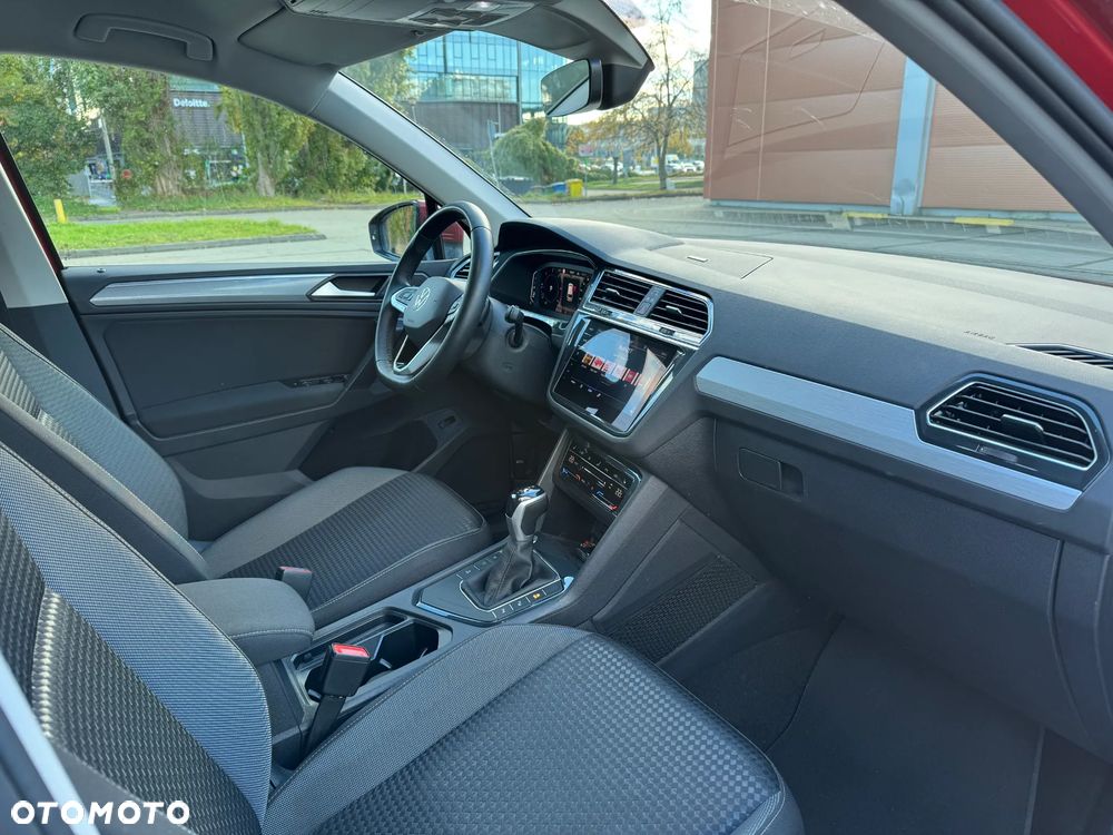 Volkswagen Tiguan - 10