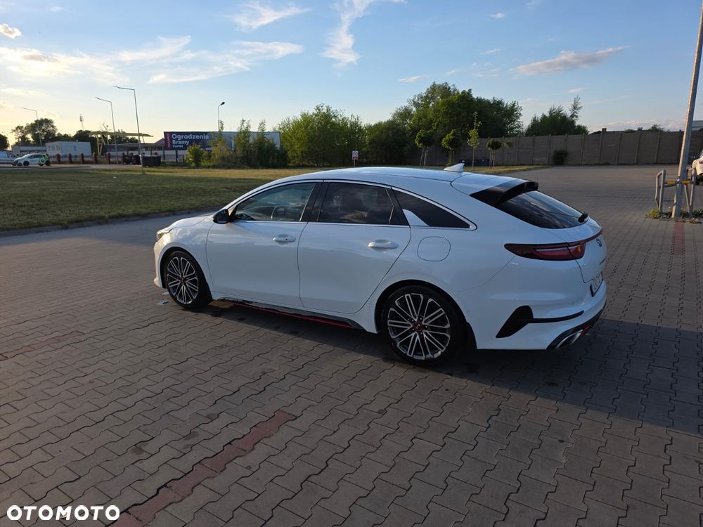 Kia ProCeed 1.6 T-GDI GT DCT - 4