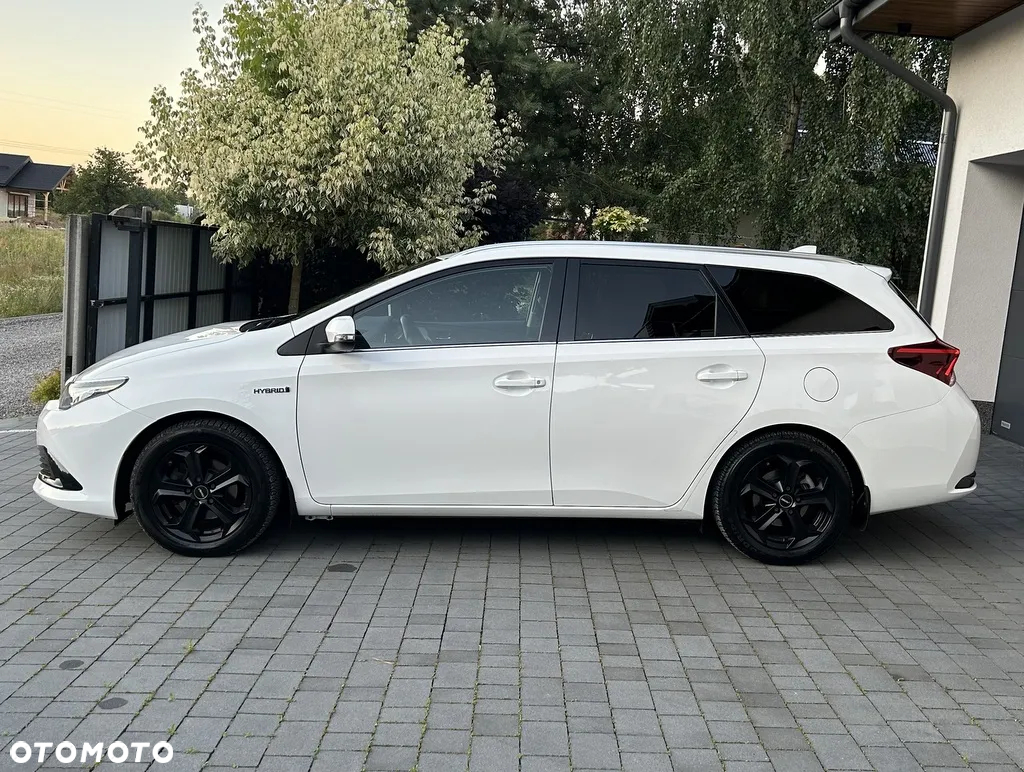 Toyota Auris - 11