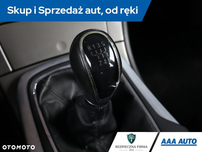 Opel Insignia - 15