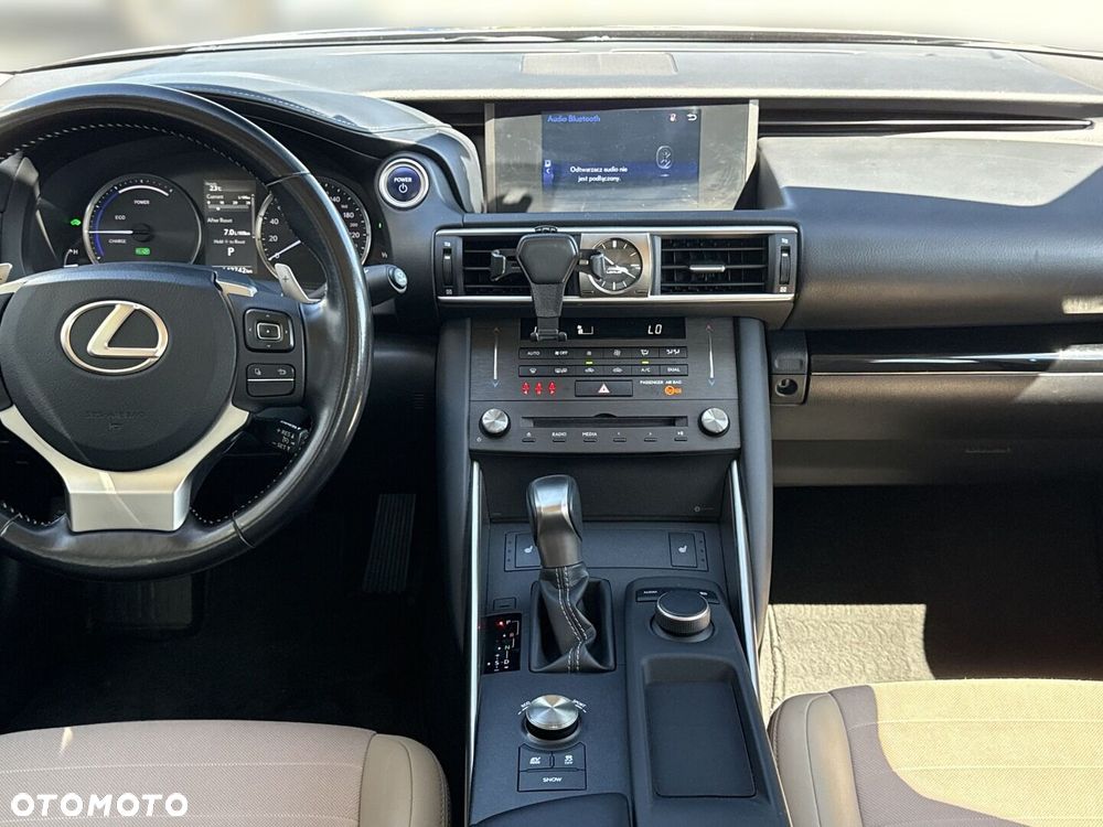 Lexus IS - 18
