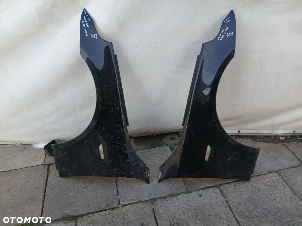 BMW 5 E60 Błotnik  Prawe przód BLACK Saphire 475 - 1