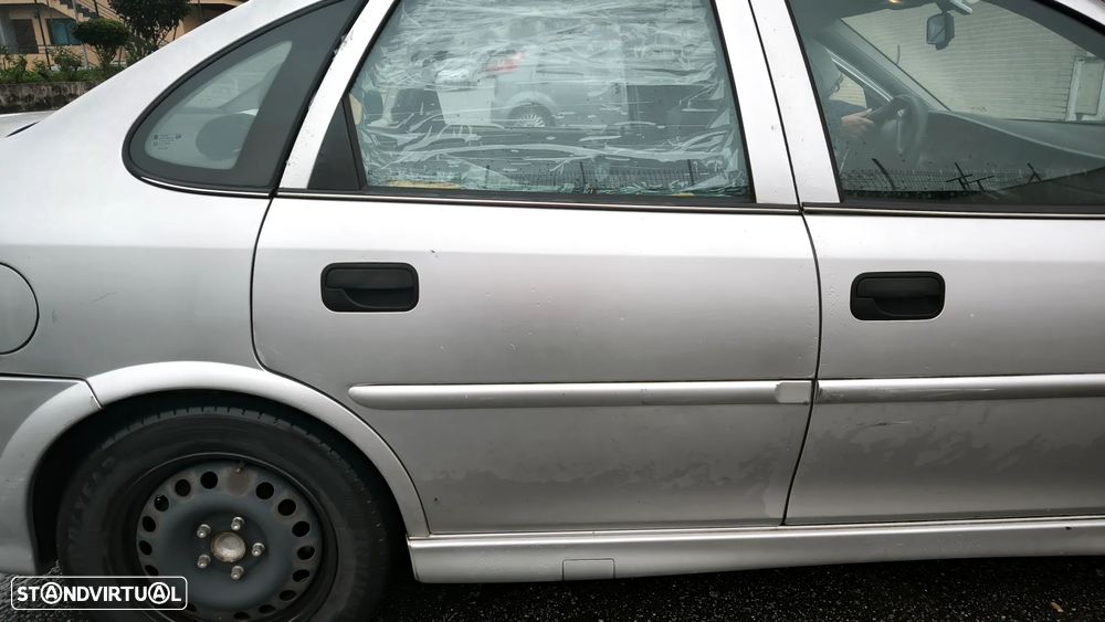 Opel Vectra 1.6 Comfort - 5