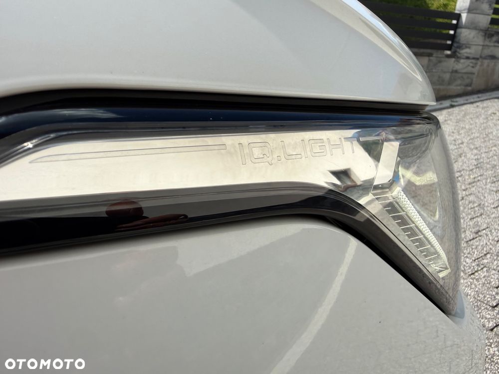 Volkswagen Tiguan 2.0 TDI SCR 4MotION DSG R-Line - 11