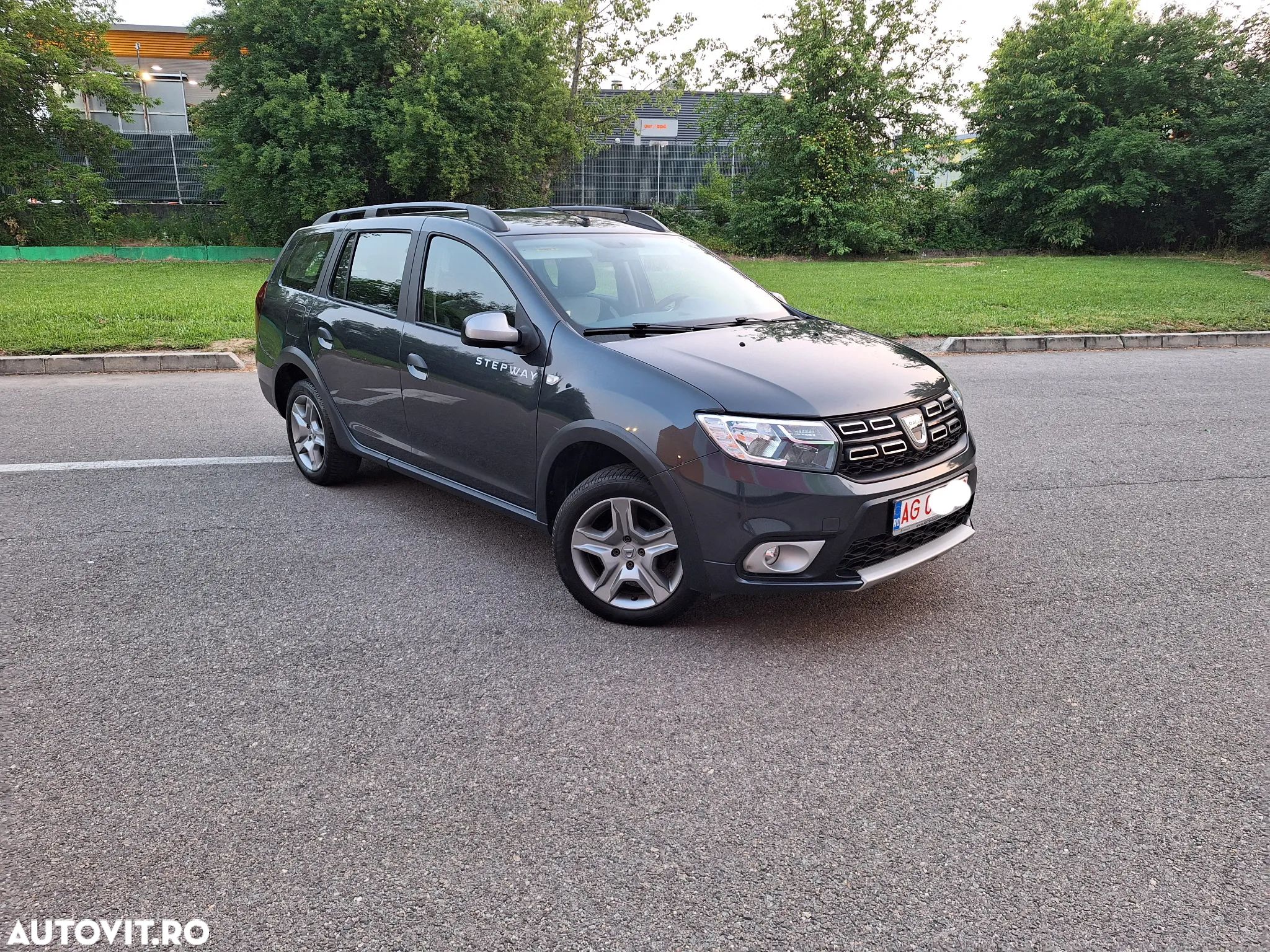 Dacia Logan Stepway 0.9 TCe - 1