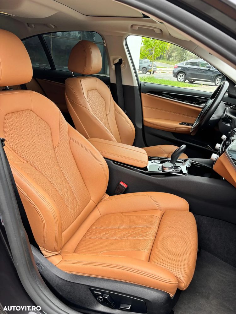 BMW Seria 5 520d Aut. Luxury Line - 13