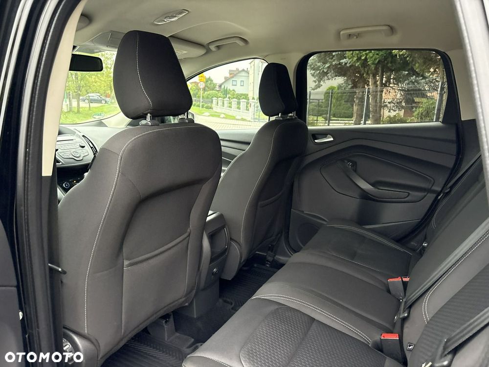 Ford Kuga 1.5 EcoBoost 2x4 Cool & Connect - 11
