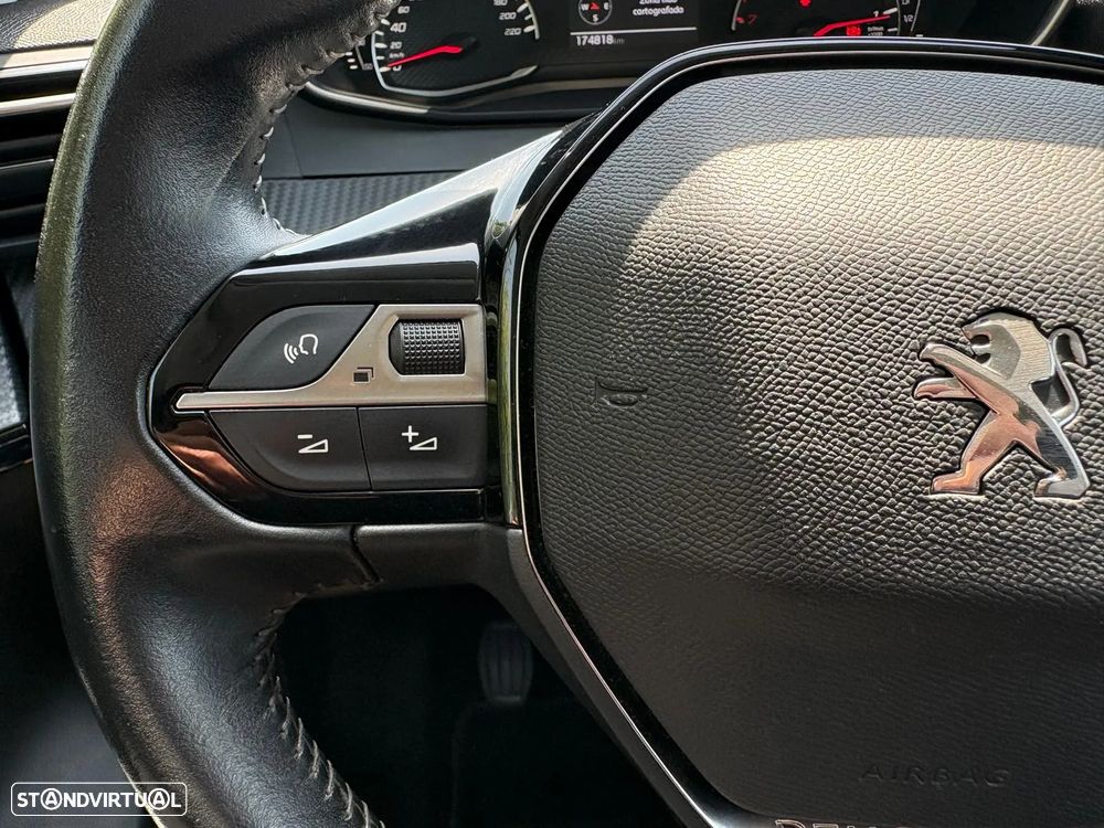 Peugeot 208 BlueHDi 100 Active - 32