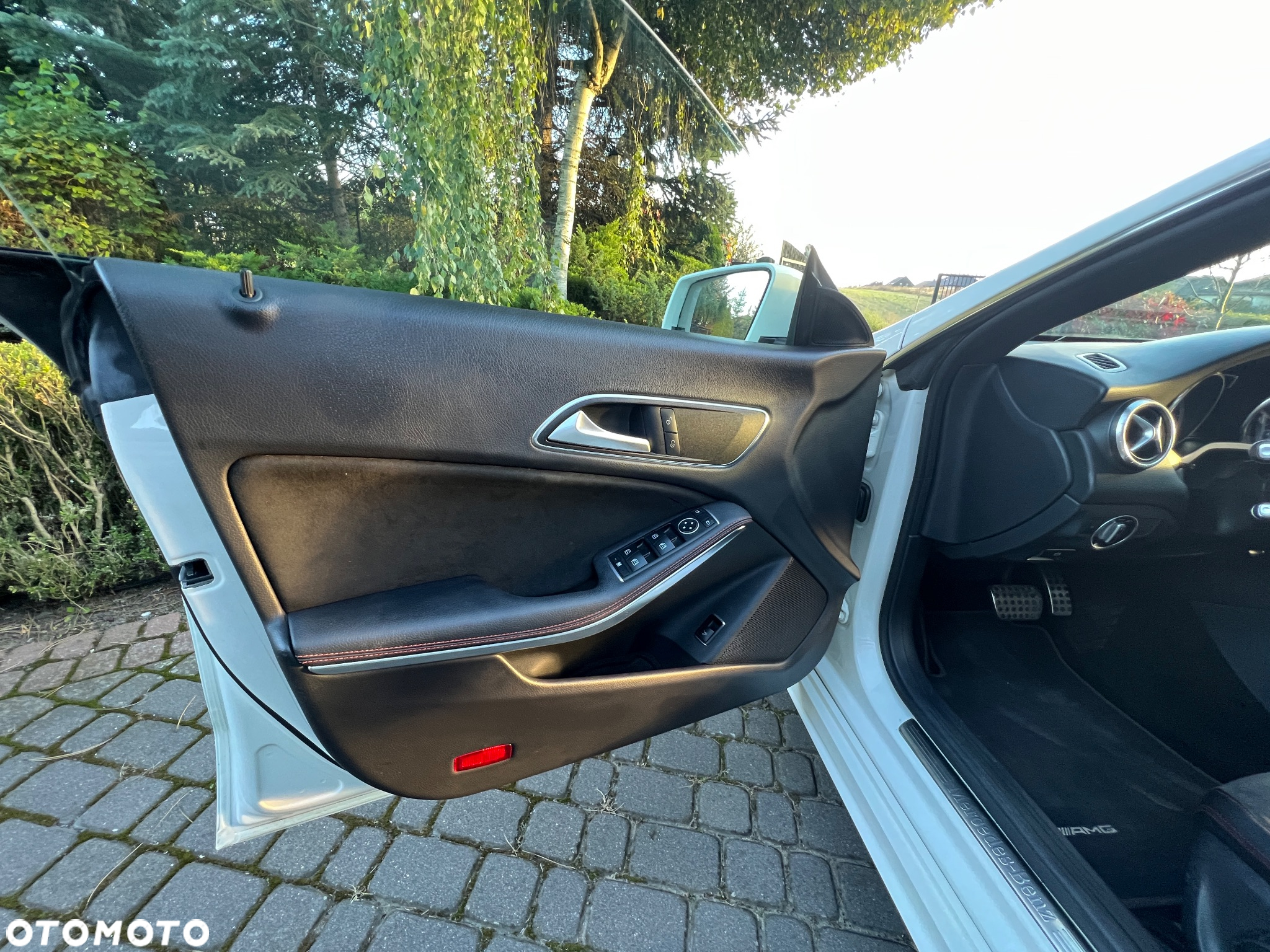 Mercedes-Benz CLA - 17