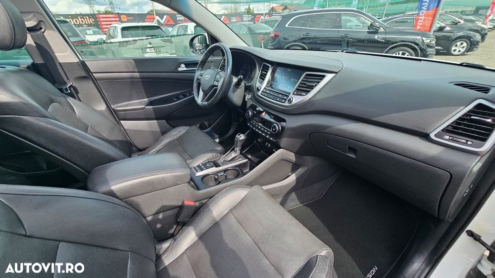 Hyundai Tucson blue 1.7 CRDi 2WD DCT Premium - 29