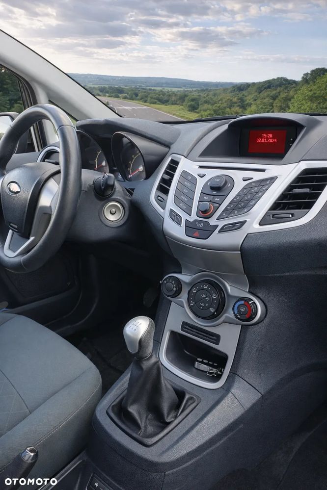 Ford Fiesta 1.25 Trend EU5 - 6
