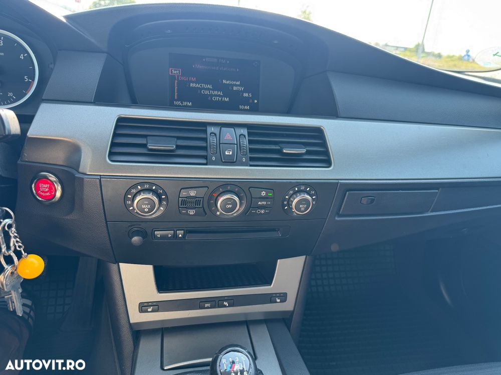 BMW Seria 5 520d Touring - 22