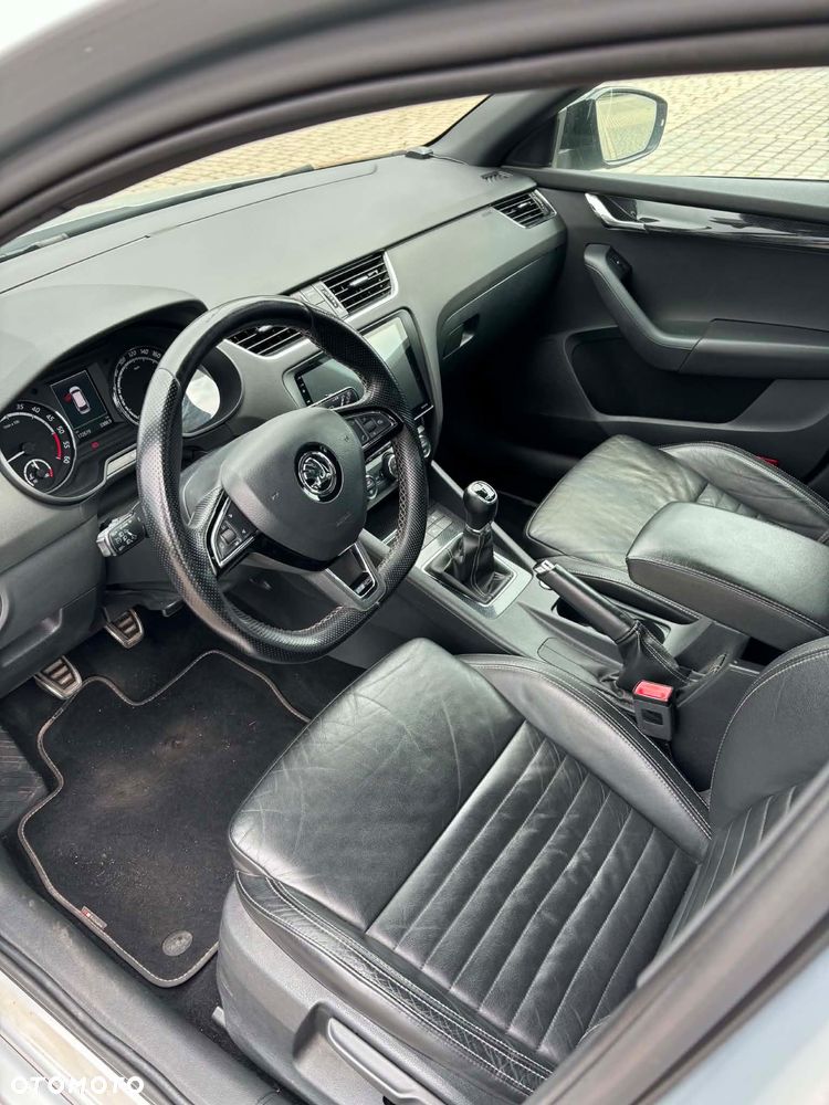 Skoda Octavia 2.0 TDI RS - 7
