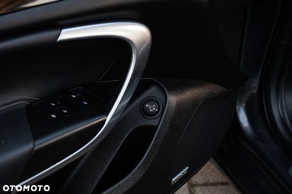 Opel Insignia 2.8 Turbo 4x4 Cosmo - 38