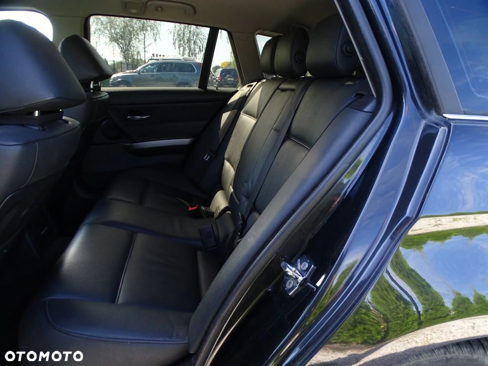 BMW Seria 3 - 24
