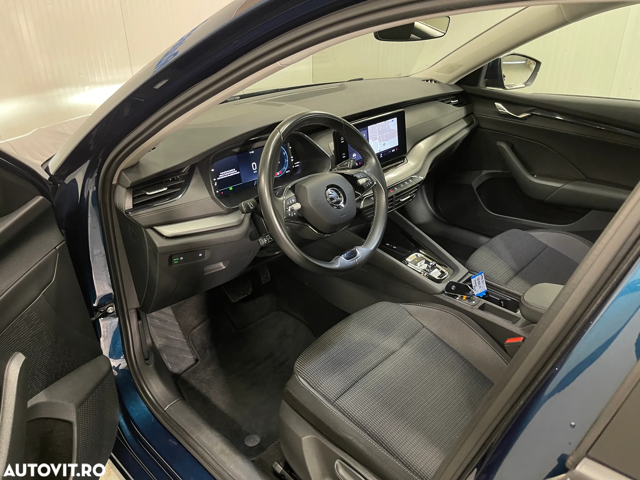 Skoda Octavia Combi 2.0 TDI DSG Ambition - 5