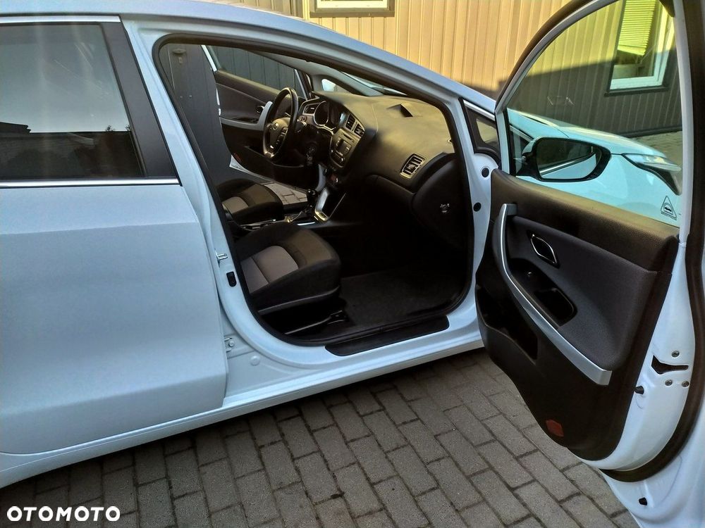 Kia Ceed 1.6 GDI L Business Line DCT - 24