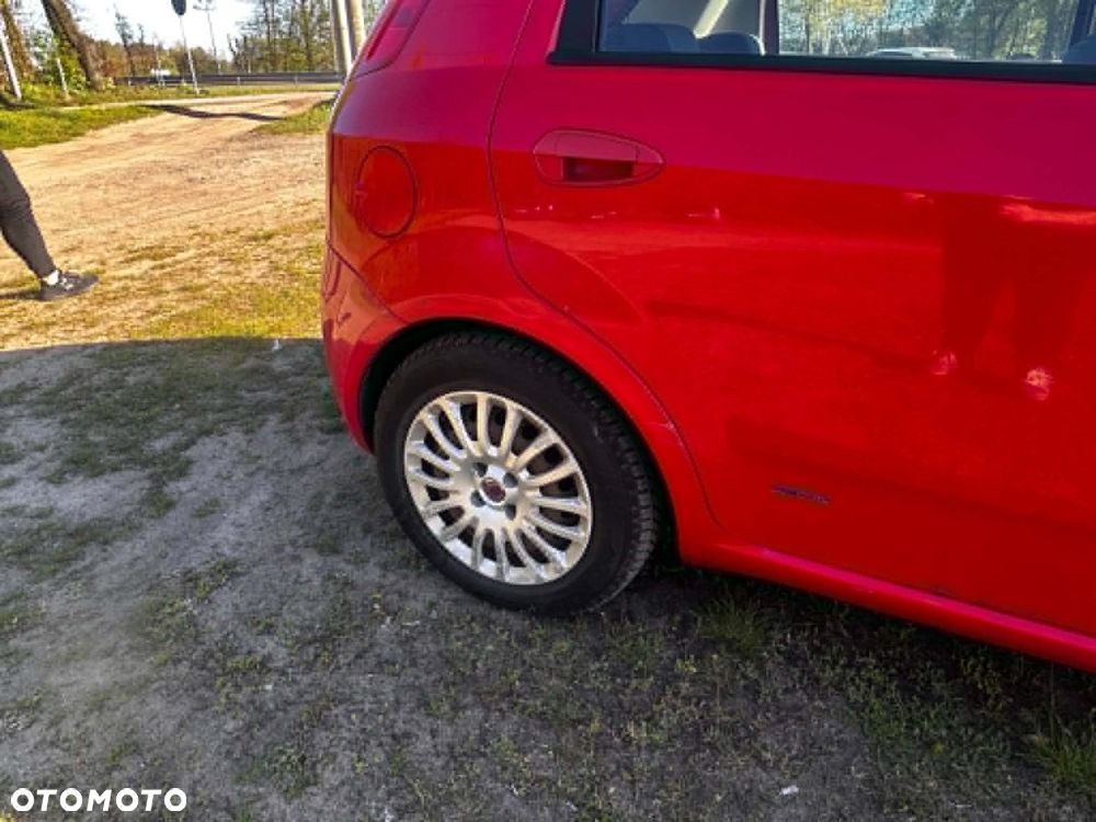 Fiat Grande Punto - 12