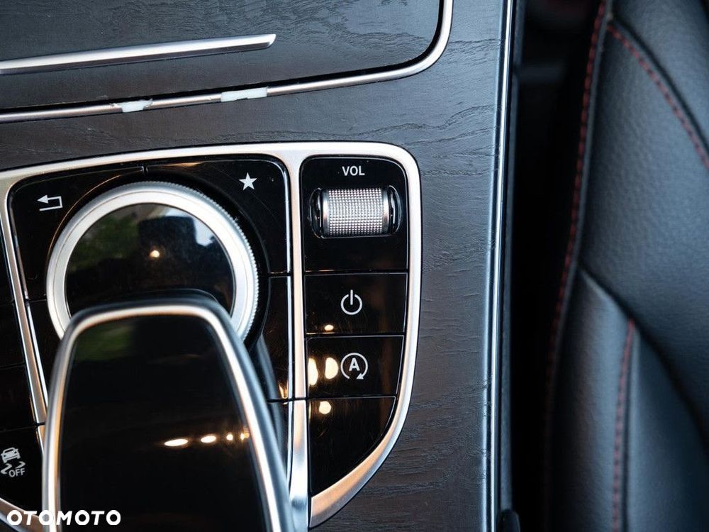 Mercedes-Benz Klasa C 450 AMG 4Matic 7G-TRONIC - 22