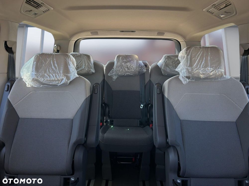 Volkswagen Multivan - 18