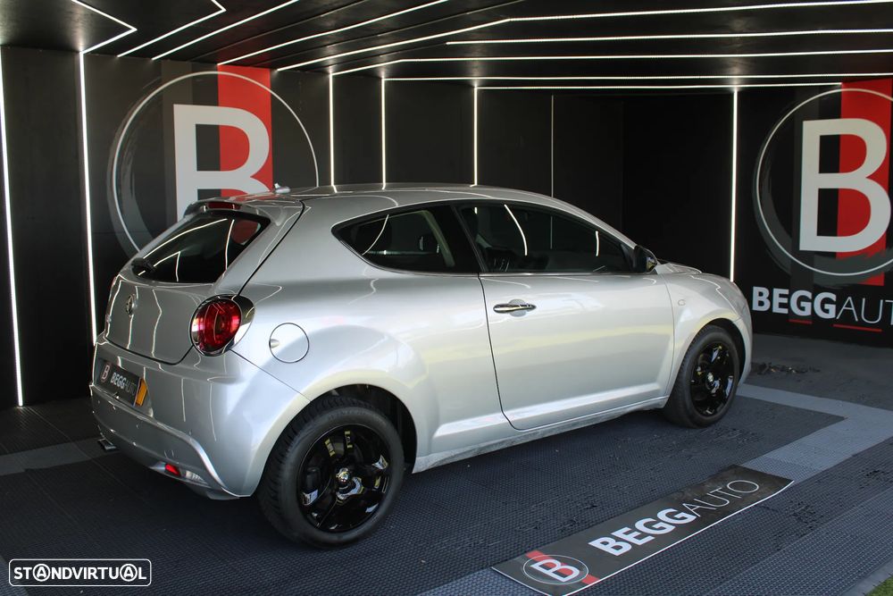 Alfa Romeo MiTo 1.3 JTD Distinctive S&S - 11