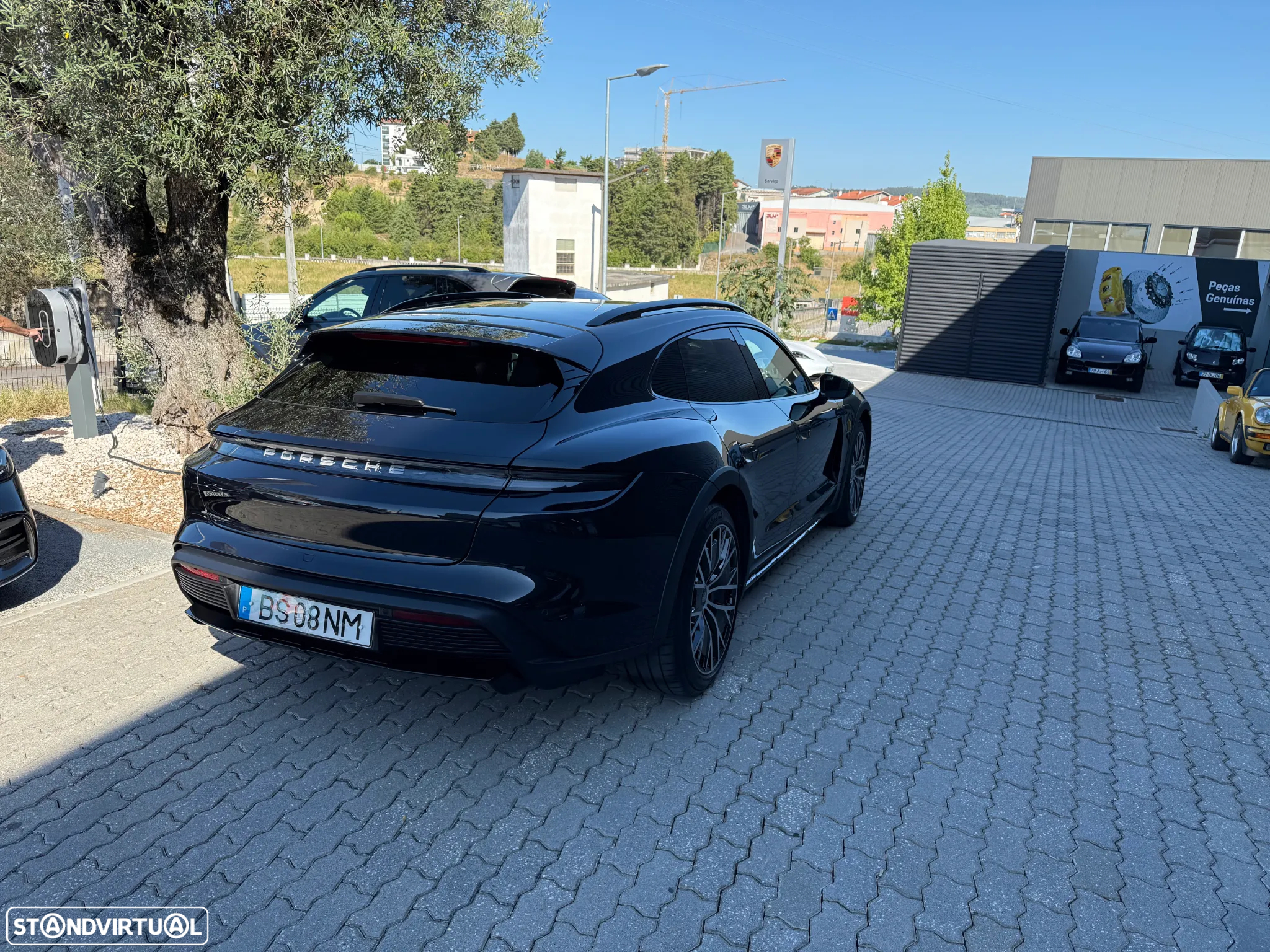 Porsche Taycan Cross Turismo 4 - 15